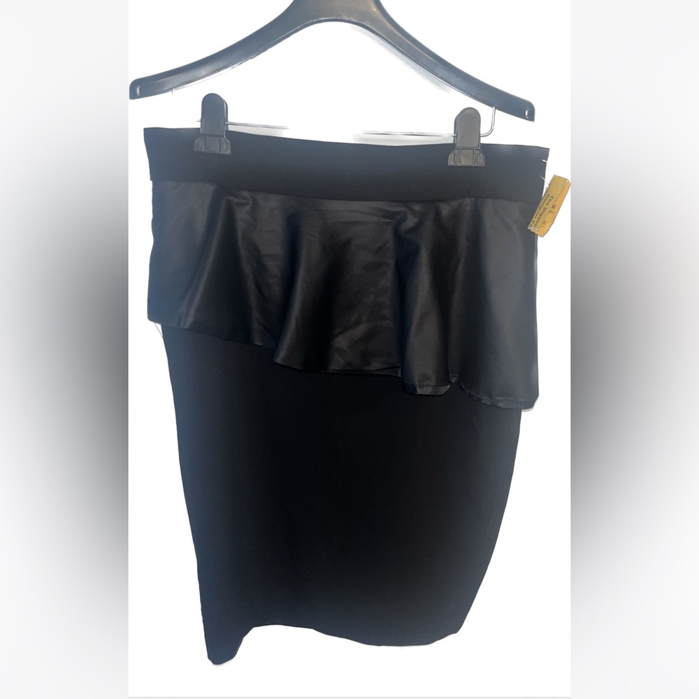 NWT paniz Black pencil skirt size 14